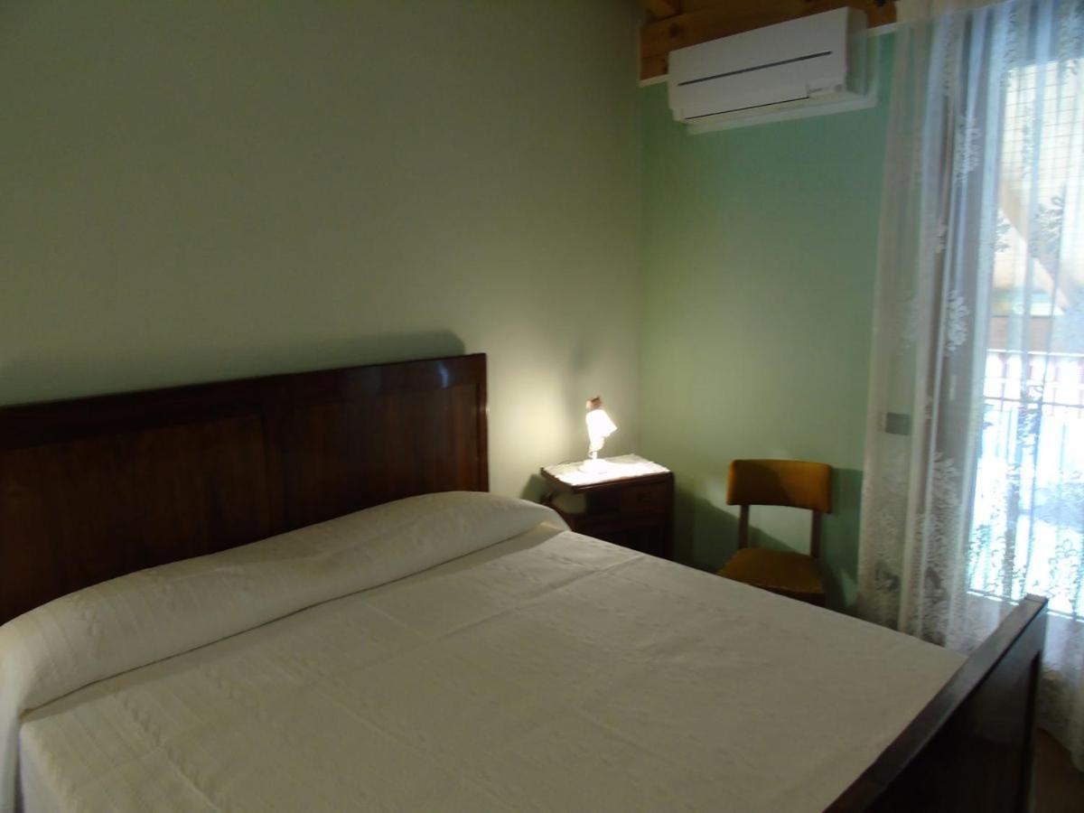 Ai Cipressi B&B Местрино Экстерьер фото